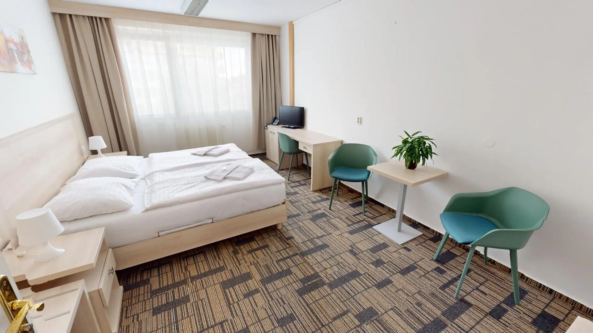 Volha Hostel Prague